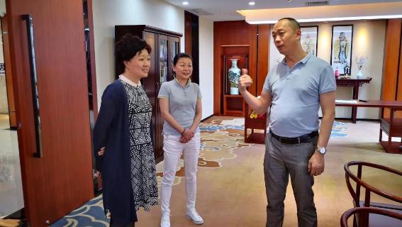 赣江南昌经开区领导受邀访问动物运动会娱乐加速器，为优质项目落地南昌创造新机遇