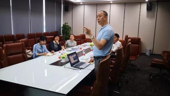 赣江南昌经开区领导受邀访问动物运动会娱乐加速器，为优质项目落地南昌创造新机遇