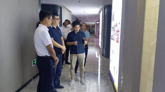 江西赣江新区一行领导到动物运动会娱乐加速器考察调研